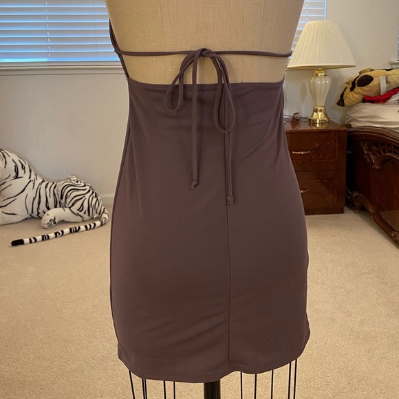 Lavender halter dress - Picture 2 of 2